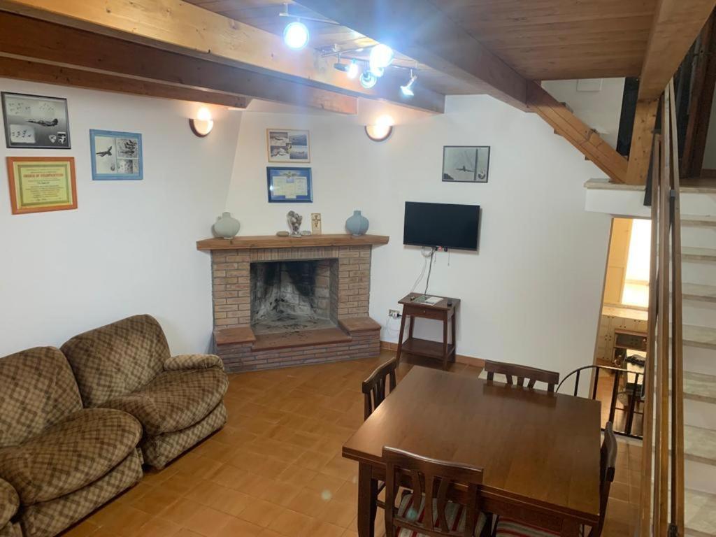 Marjo Villa Montegiordano Rum bild